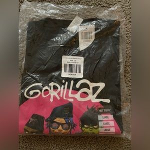 Women’s Large hot topic shirt